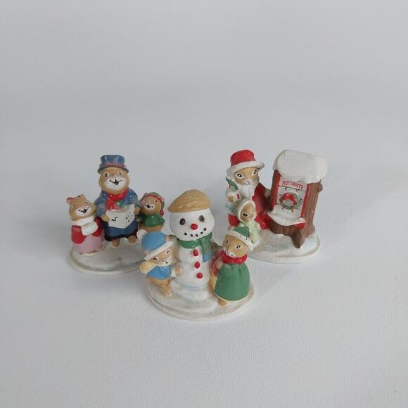 Avon Forest Friends Lot of 3: Carroling, Snowfall‎ Friends, Shopping for Treats - Picture 1 of 5